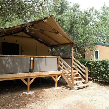 Hotel Domaine Les Chenes Blancs Saint-Saturnin-d'Apt Exterior foto