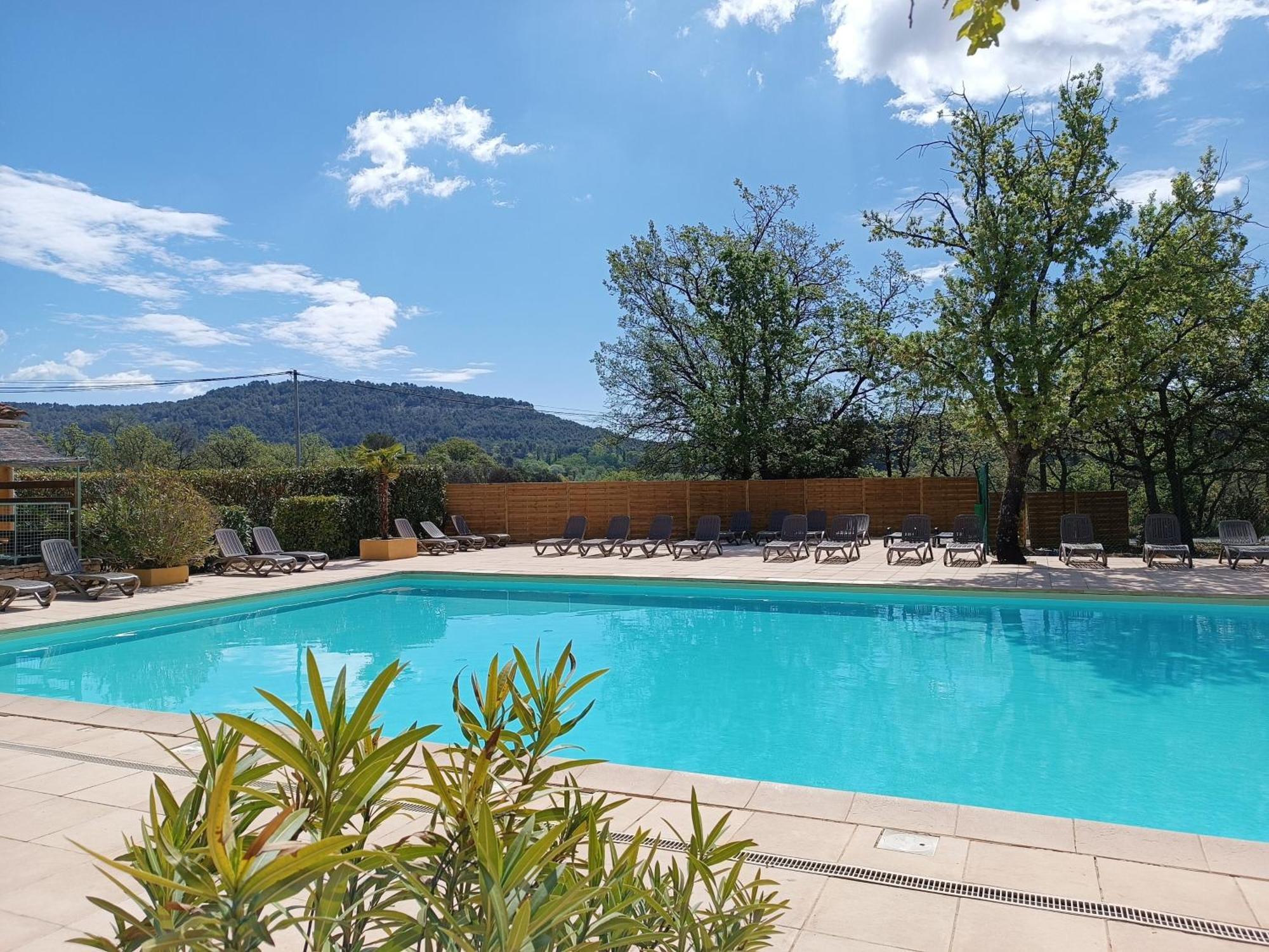 Hotel Domaine Les Chenes Blancs Saint-Saturnin-d'Apt Exterior foto