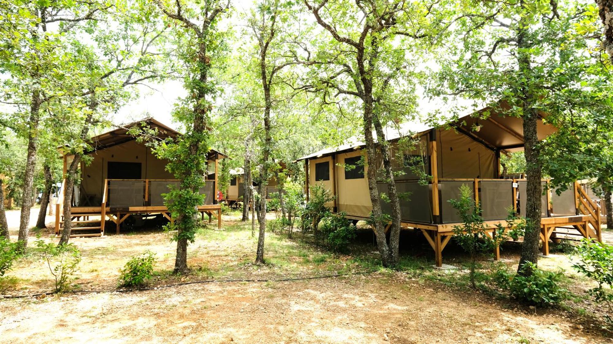 Hotel Domaine Les Chenes Blancs Saint-Saturnin-d'Apt Exterior foto