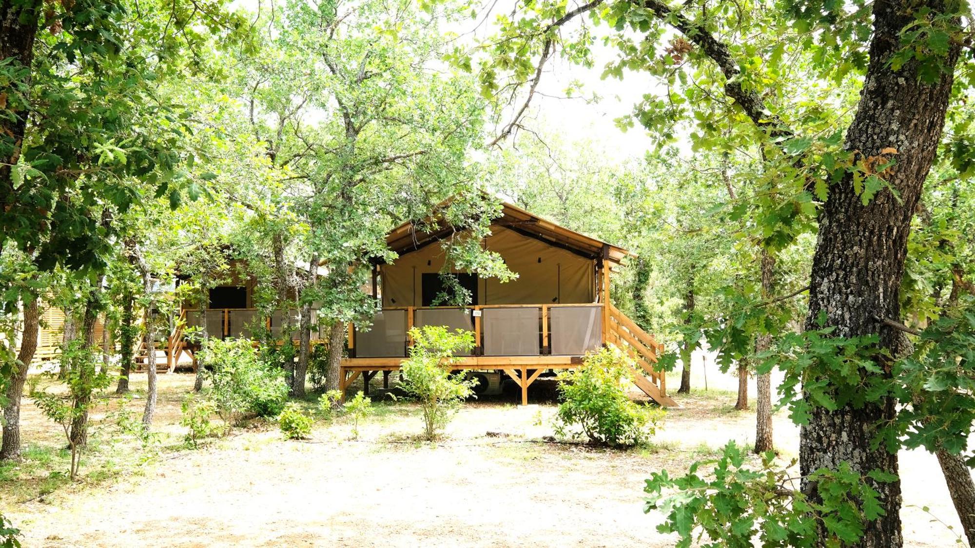 Hotel Domaine Les Chenes Blancs Saint-Saturnin-d'Apt Exterior foto