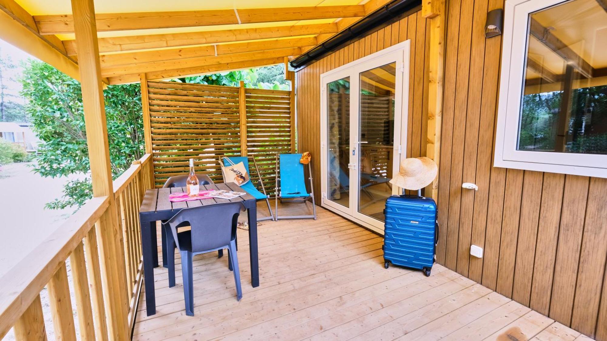 Hotel Domaine Les Chenes Blancs Saint-Saturnin-d'Apt Exterior foto